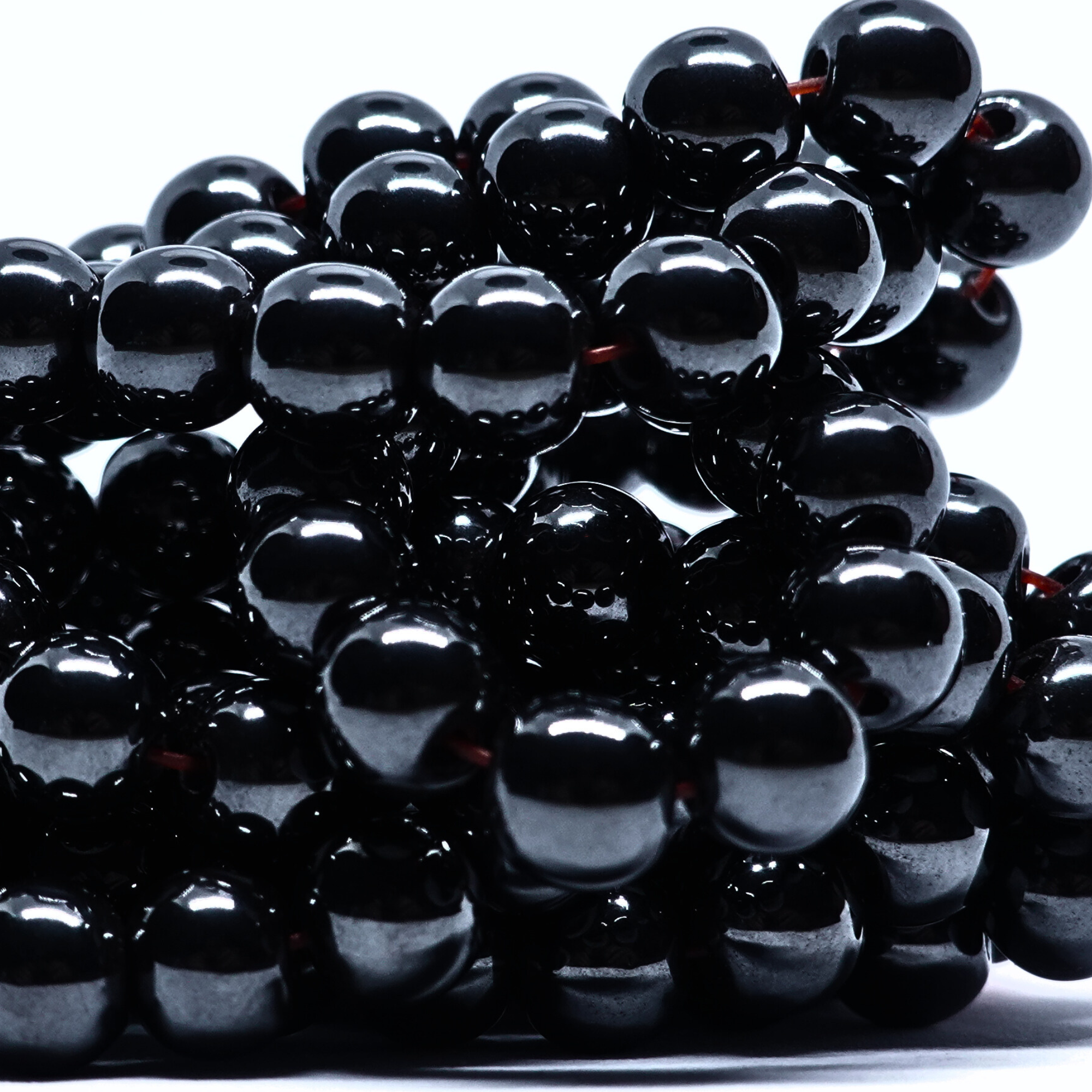 Hématite Magnétique - Rang de perles rondes sur fil en 6 ou 8 mm - Grade A