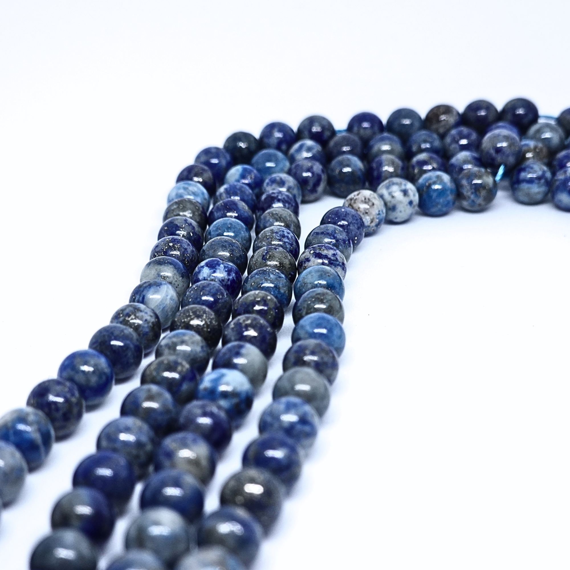 Lapis Lazuli - Rang de perles rondes sur fil en 6 ou 8 mm - Grade Regular