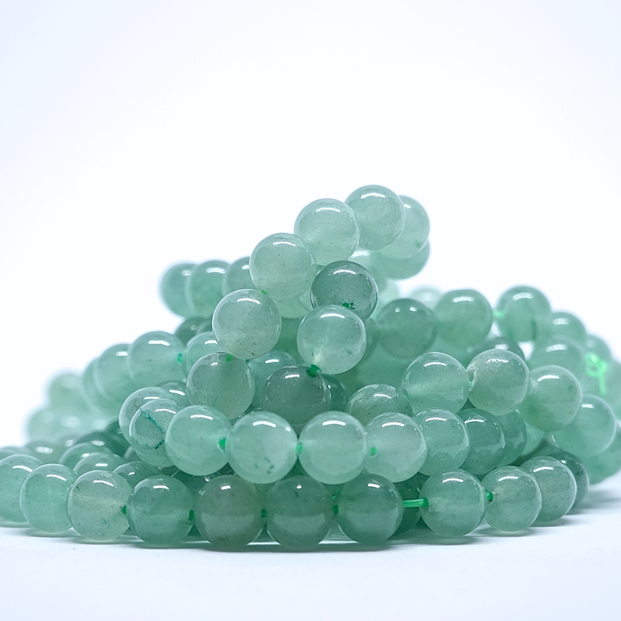 Aventurine verte - Rang de perles rondes sur fil en 6 ou 8 mm - Grade Regular