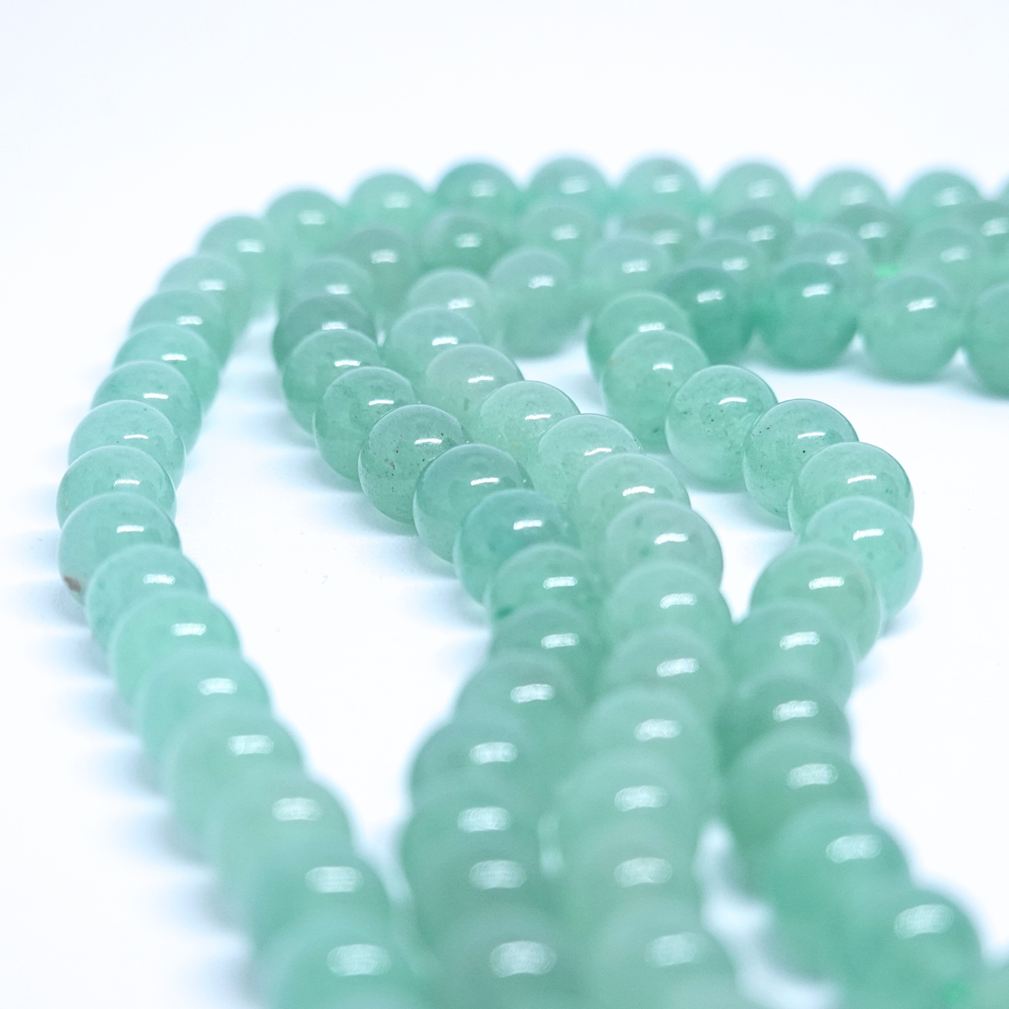 Aventurine verte - Rang de perles rondes sur fil en 6 ou 8 mm - Grade Regular